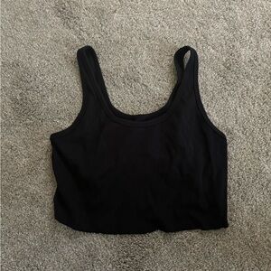 Basic black cropped tee no sleeves